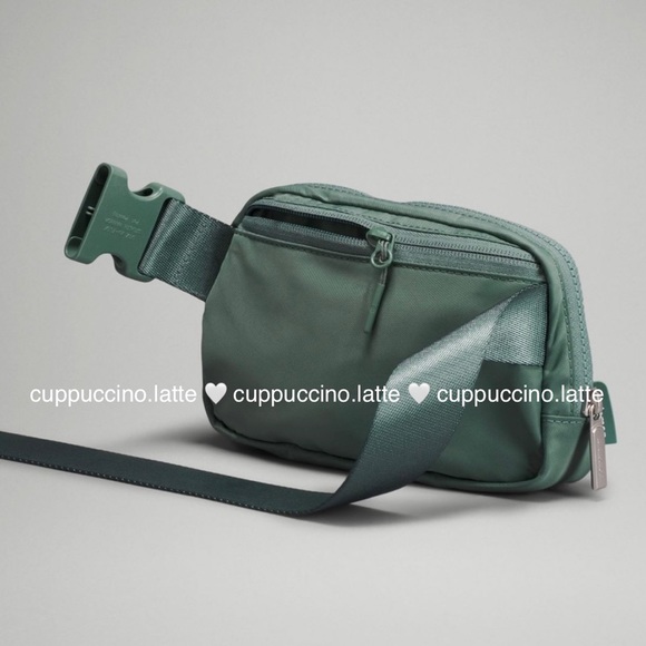 💚NWT🌊Lululemon Athletica Everywhere Belt Bag in Tidewater Teal Extended Strap - Picture 11 of 13